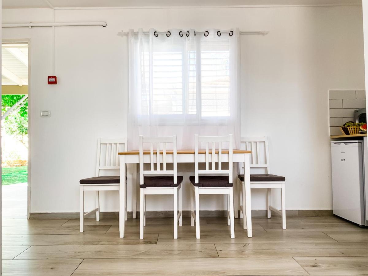 Etzel Tami Hospitality Hotel Neot Golan Exterior foto