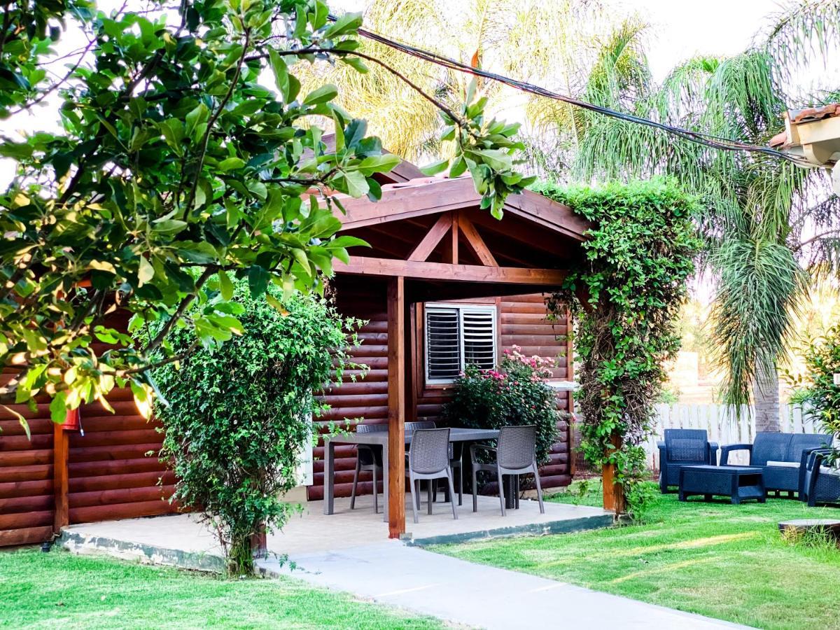 Etzel Tami Hospitality Hotel Neot Golan Exterior foto