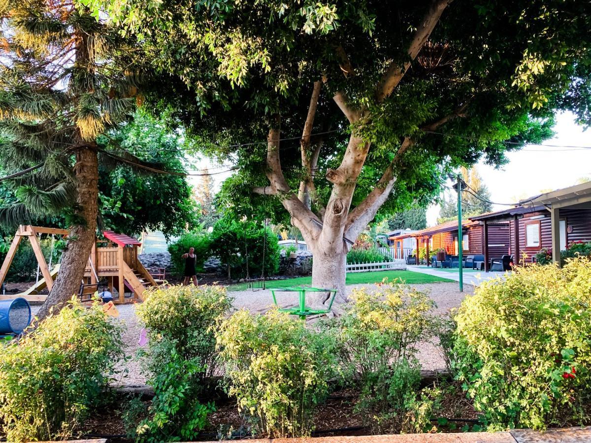Etzel Tami Hospitality Hotel Neot Golan Exterior foto