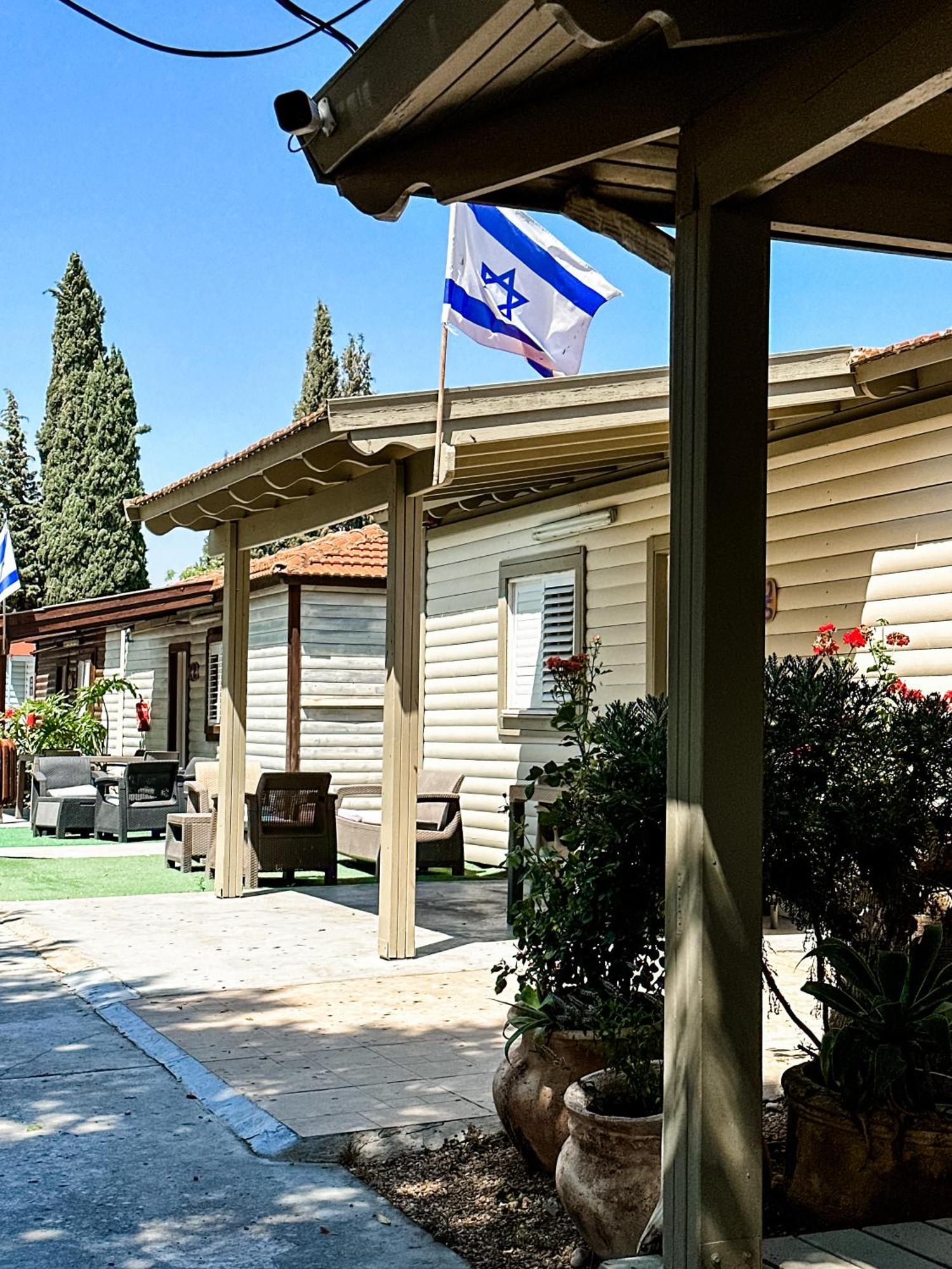 Etzel Tami Hospitality Hotel Neot Golan Exterior foto