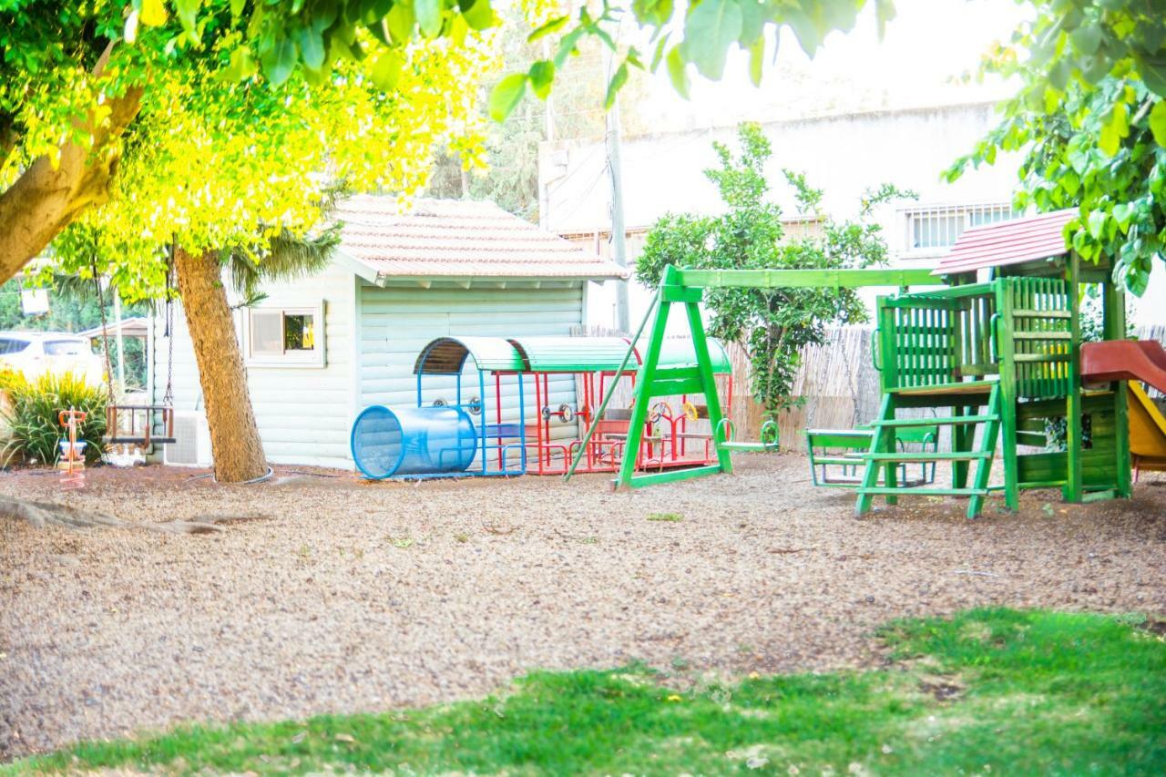 Etzel Tami Hospitality Hotel Neot Golan Exterior foto